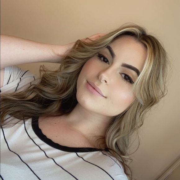 Hi I’m Haley! - Picture 2 of 2